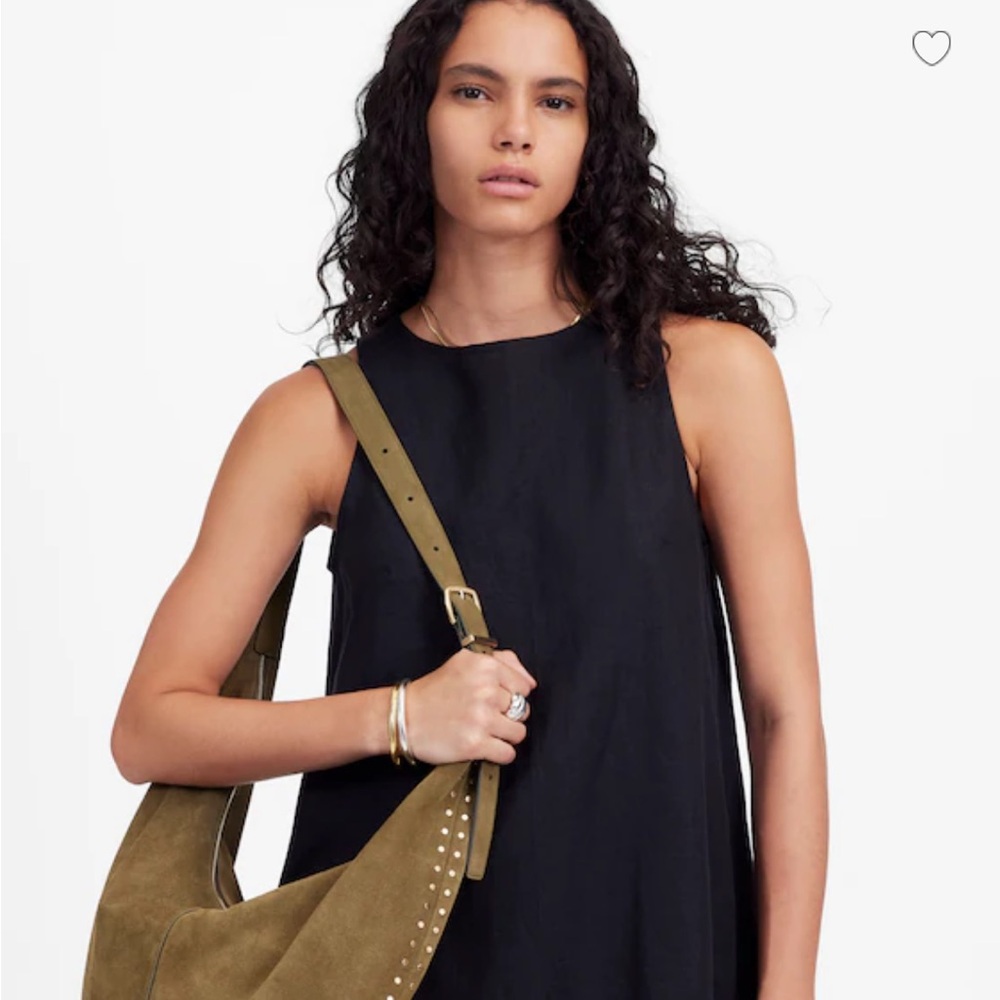 The Essential Curve Shoulder Bag